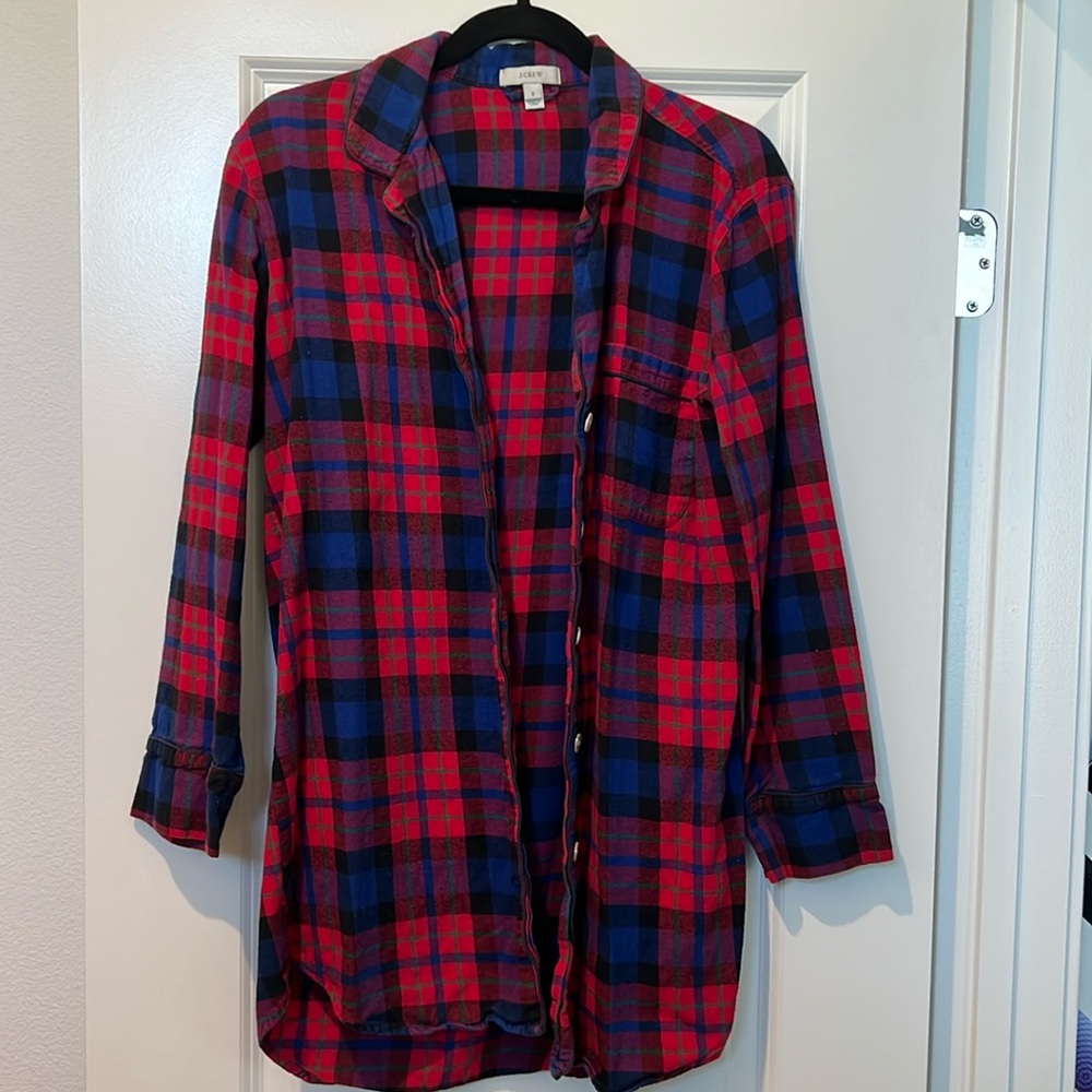 Long Plaid Long Sleeve Red & Blue Flannel size small J Crew